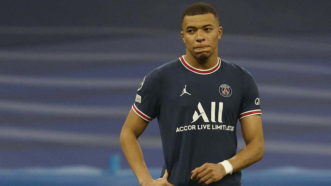 La prensa francesa se despachó con una información que repercute no solo en París, si no también en Madrid, sobre la continuidad del delantero en el lider de la actual Ligue 1.