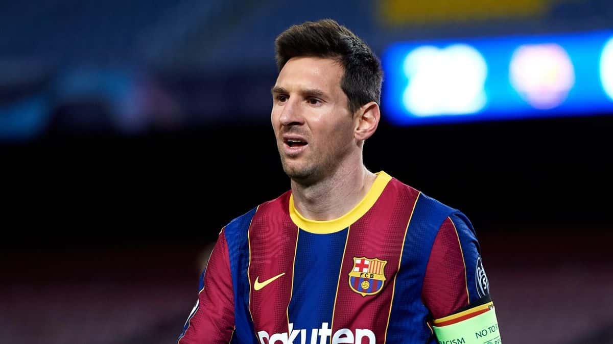La Pulga estalló contra varios fanáticos del Barcelona que quisieron filmarlo.