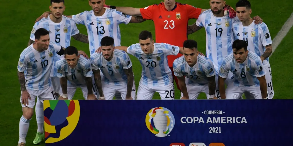 La Selección Argentina debe afrontar la triple fecha de eliminatorias rumbo al Mundial de Qatar 2022 y hasta último momento el entrenador Lionel Scaloni estuvo en duda con sus convocados por la decisión de las ligas de Europa de no ceder a sus futbolistas. De todas maneras, los jugadores argentinos de la Premier League viajaron al país ¿Cuál fue la estrategia? Toda la información acá.