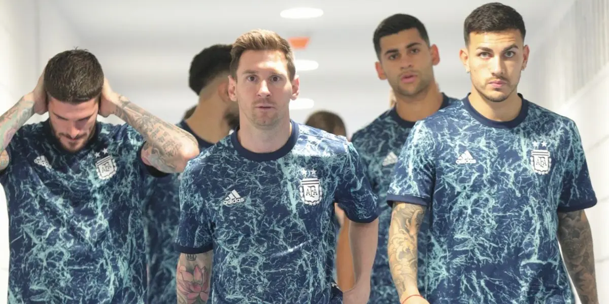 La Selección Argentina disputa la triple fecha de eliminatorias en la primera semana de septiembre, y en el encuentro ante Venezuela, Cristian Romero y Leandro Paredes no estarán por acumulación de tarjetas amarillas ¿En qué partido fueron amonestados? Enterate de toda la información acá.