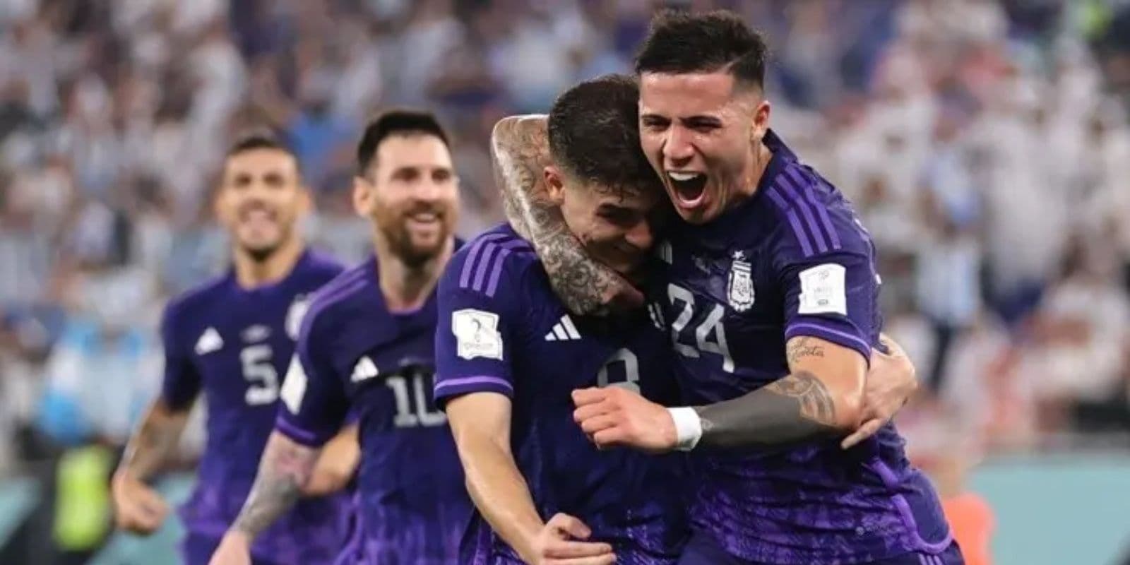 La Selección Argentina hizo los deberes: Venció 2 a 0 a Polonia y de esta forma clasificó a los octavos de final, gracias a su nueva figura.