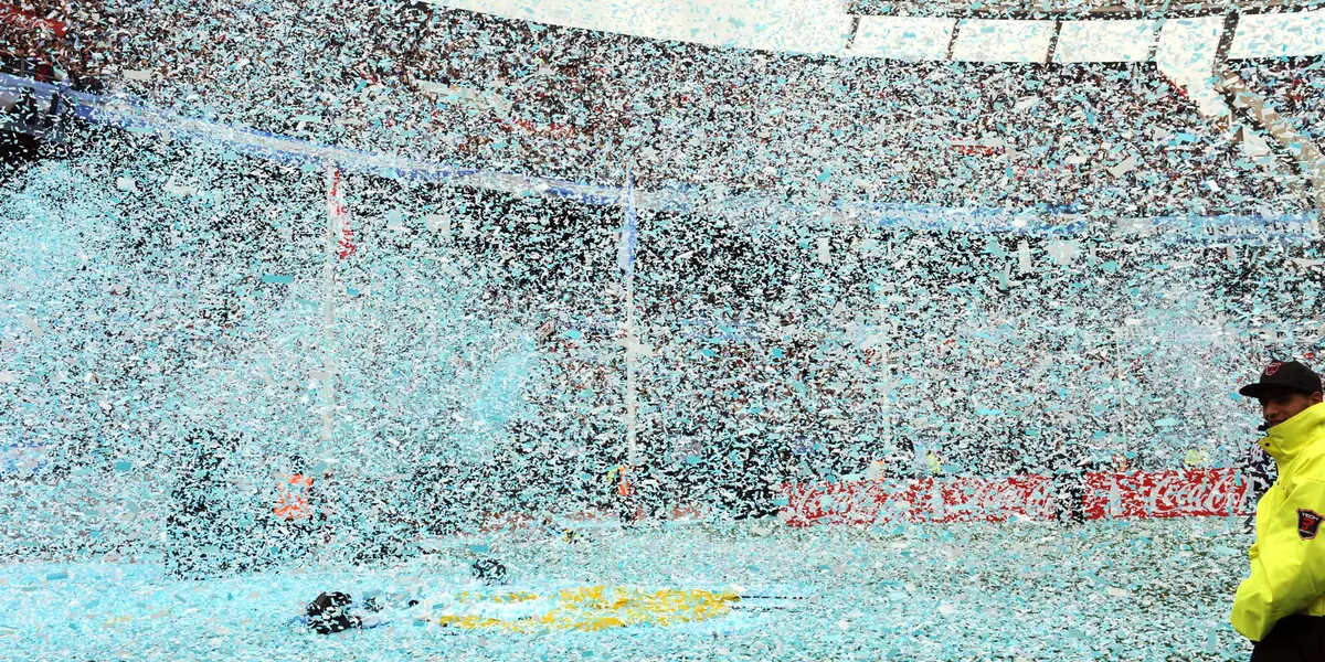 La Selección Argentina tendrá público nuevamente después de más de dos años. En el enfrentamiento ante Bolivia del próximo nueve de setiembre habrá aproximadamente 20 mil hinchas argentinos alentando a la Albiceleste ¿Contra quienes disputa la triple fecha? Toda la información acá.