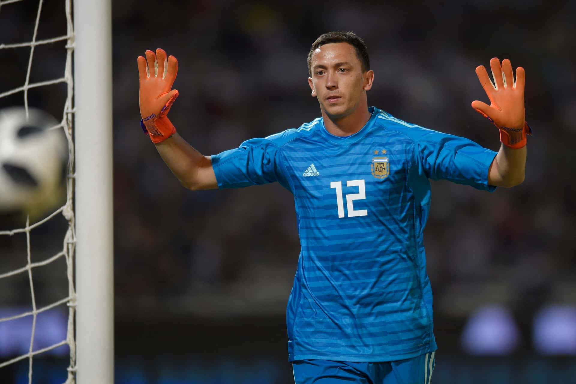 La Selección Argentina tiene que disputar en septiembre la triple fecha de eliminatorias rumbo a Qatar 2022 y Agustín Marchesín no va a poder estar dentro del plantel debido a una lesión en su rodilla derecha ¿Qué otros arqueros estarán a disposición? Enterate de toda la información acá.