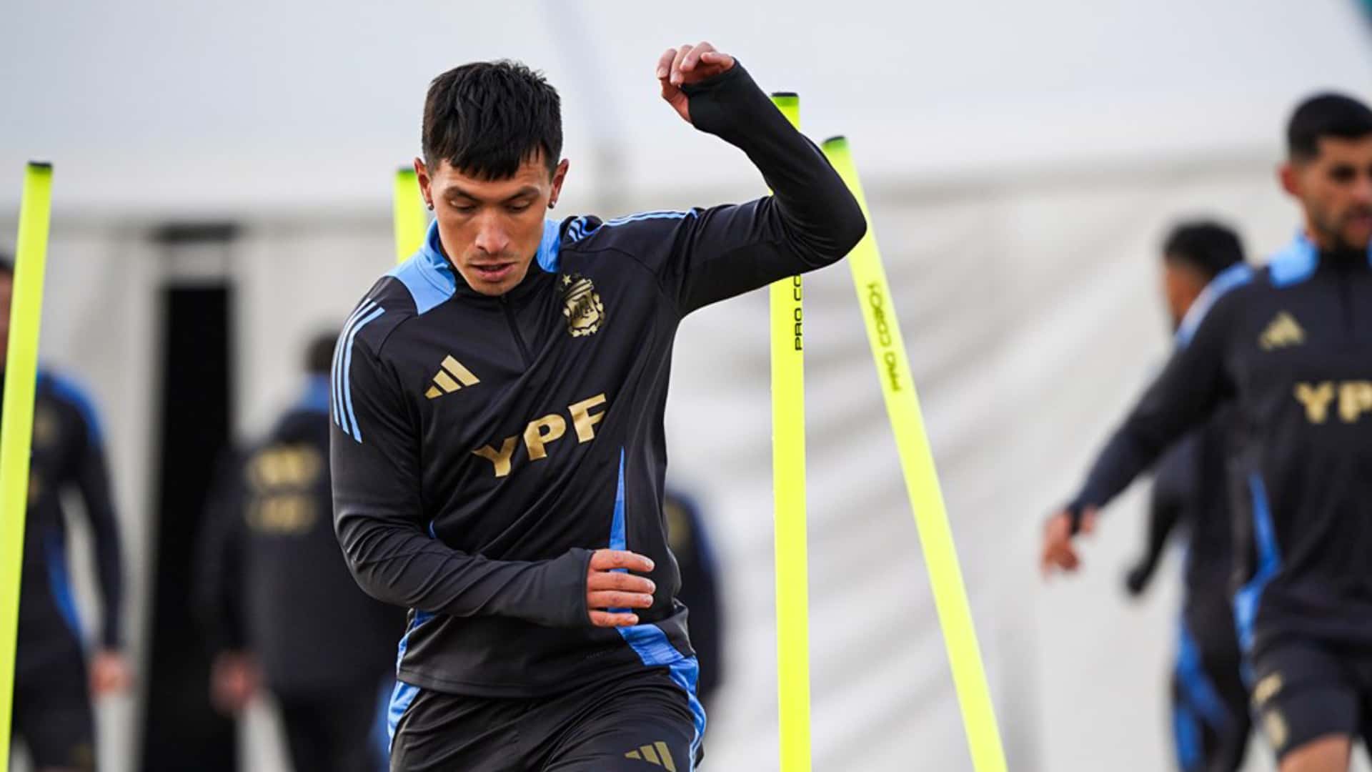 La selección argentina tomó una extraña decisión con Lisandro Martínez