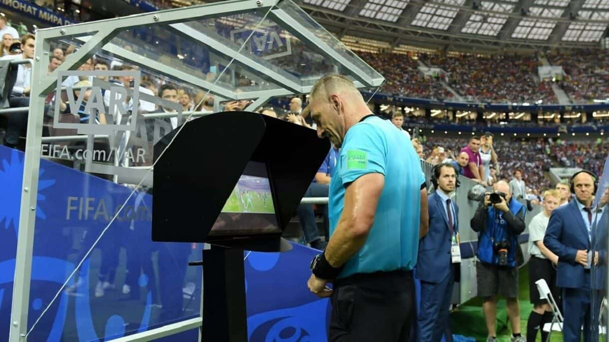 La tecnología llegará finalmente al fútbol argentino. Solo faltan detalles.