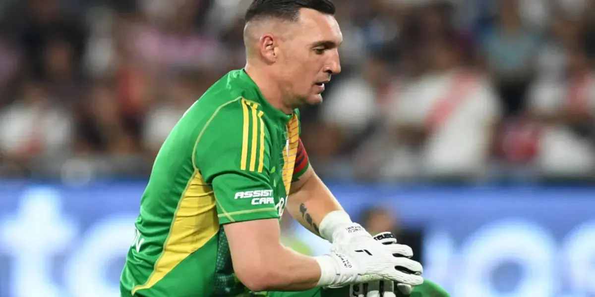 La triste reacción de Armani luego del partido (Ole)