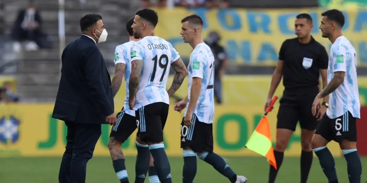 Las autoridades sanitarias suspendieron el encuentro a los cinco minutos del primer tiempo.