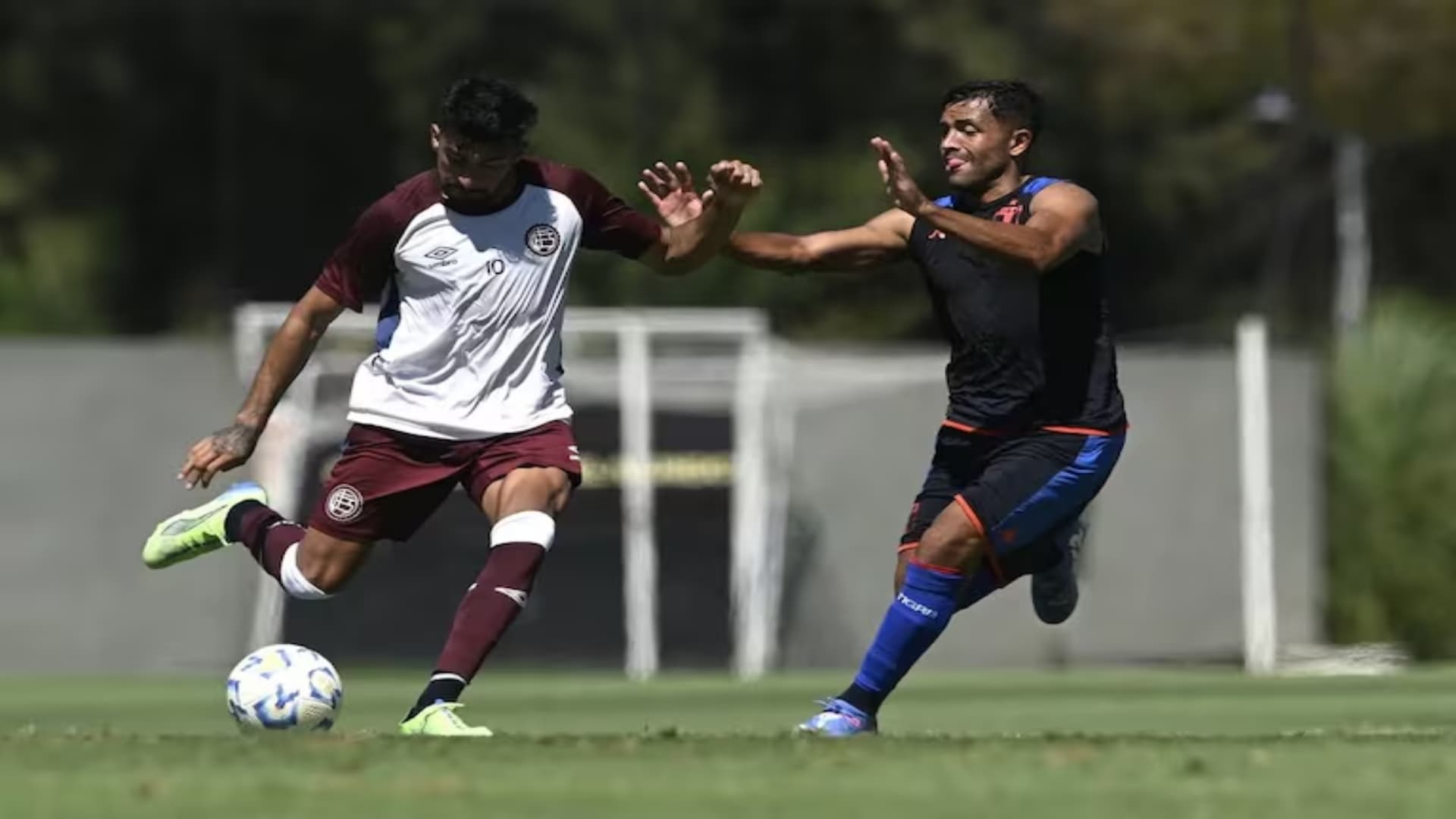Leandro Díaz agredió a un futbolista de Tigre