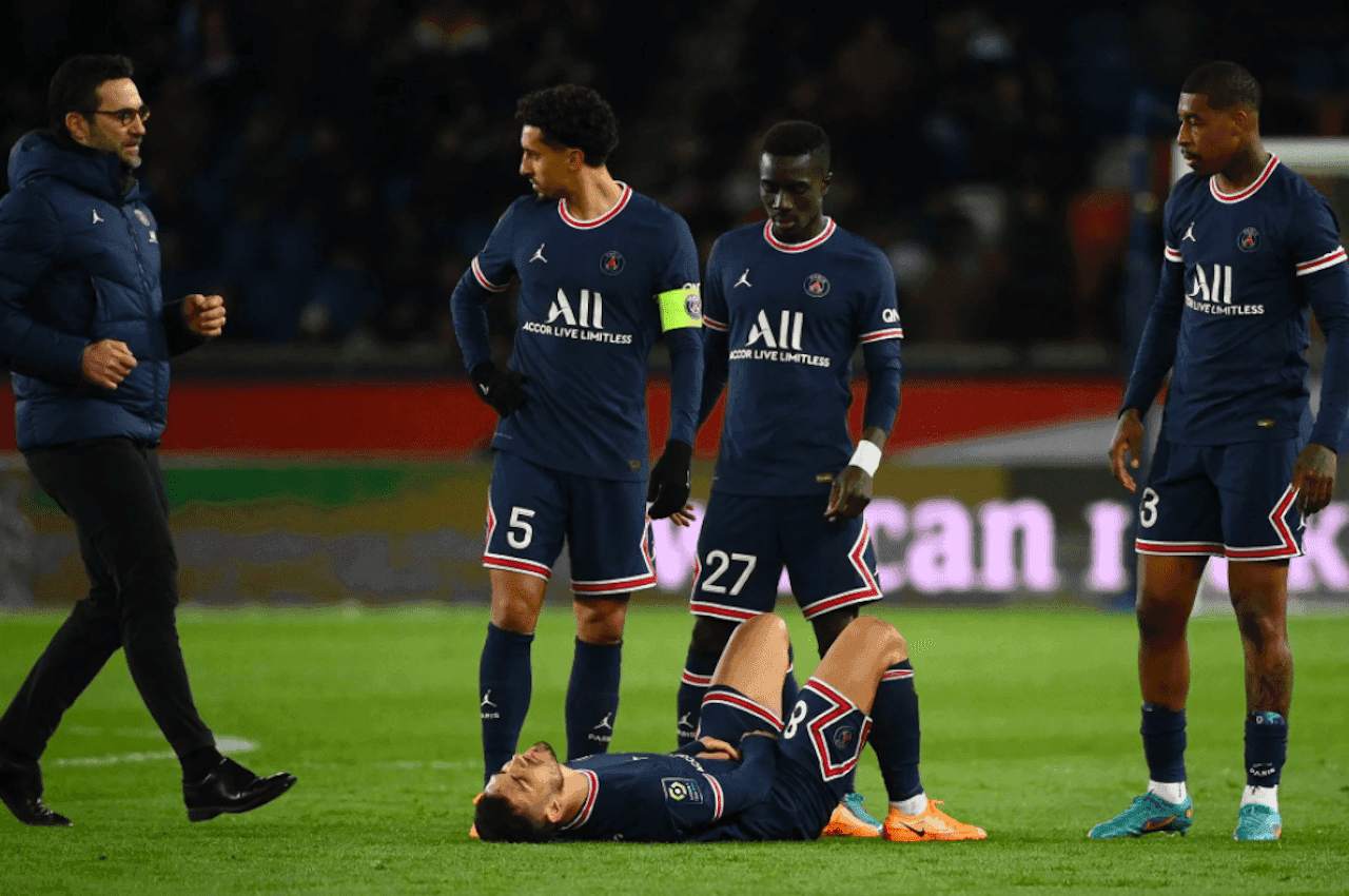 Leandro Paredes y Lucas Boyé no pudieron terminar sus partidos y siempre este tipo de cuestiones enciende las alarmas en el cuerpo técnico del conjunto Albiceleste.