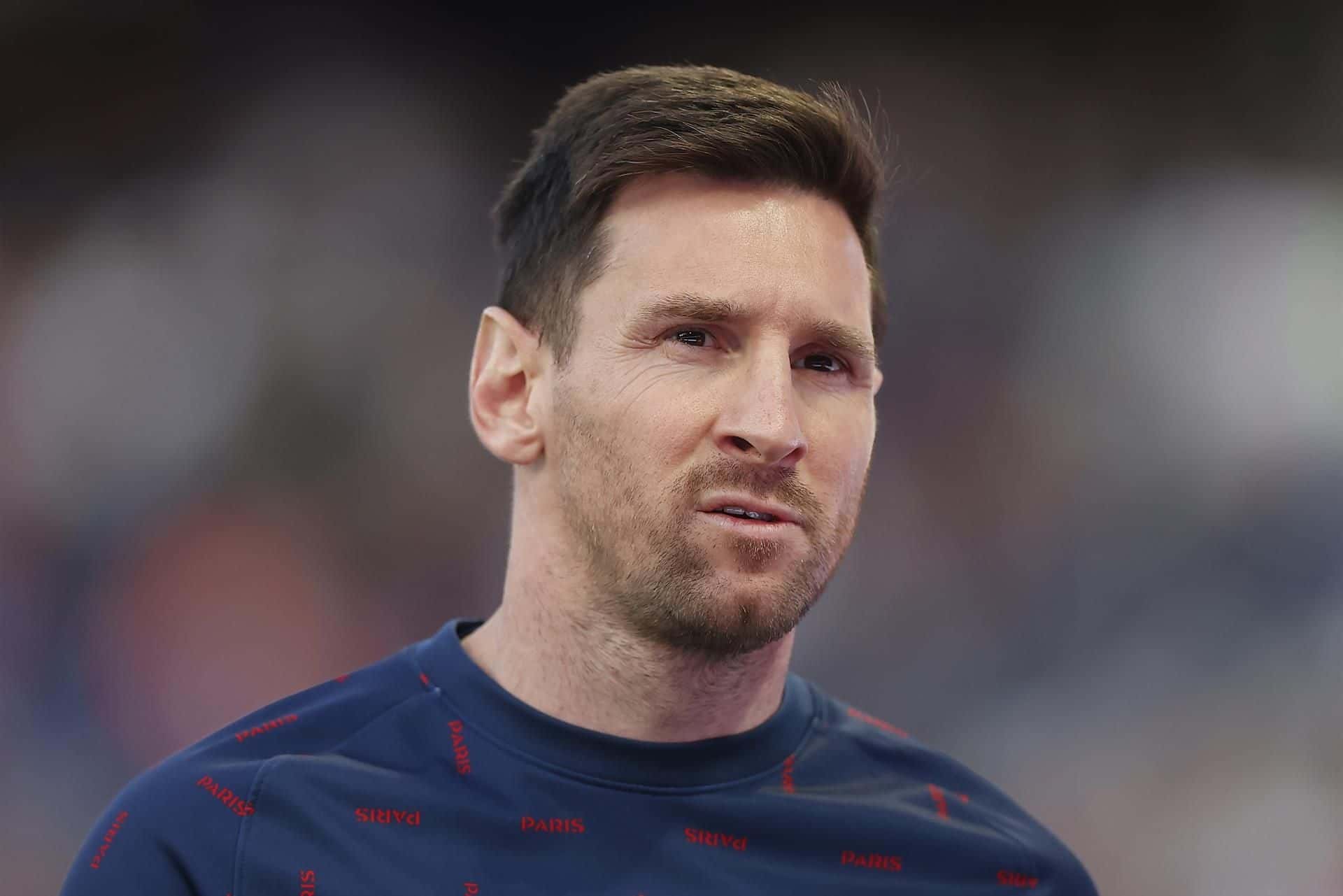 Leo acusa un dolor en las costillas y es duda para el partido del campeón ante Troyes, mañana en el Parque de los Príncipes.