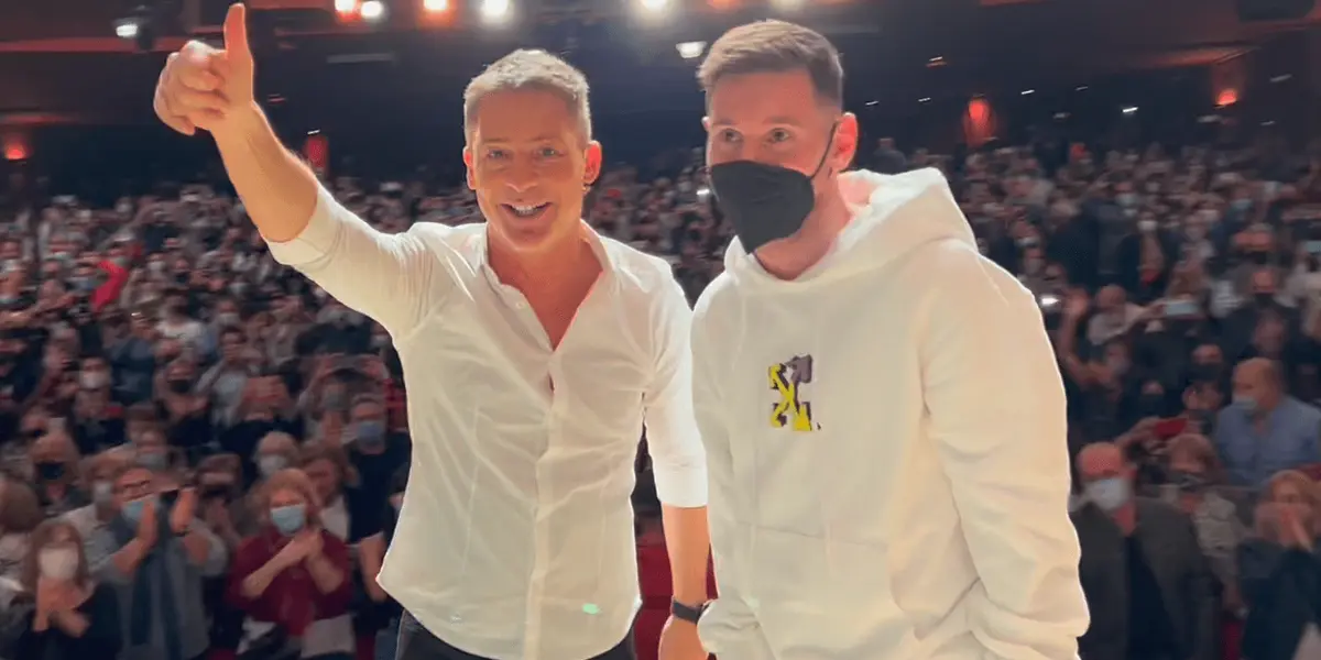 Leo fue a ver la obra de Adrián Suar y fue la gran sorpresa de la noche para todos los espectadores.