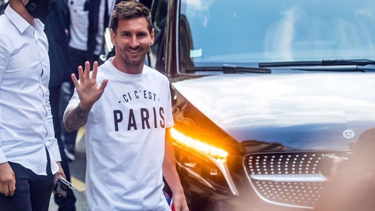 Leo llegó a Francia hace menos de un año y varios de sus autos lo acompañaron desde Barcelona.
