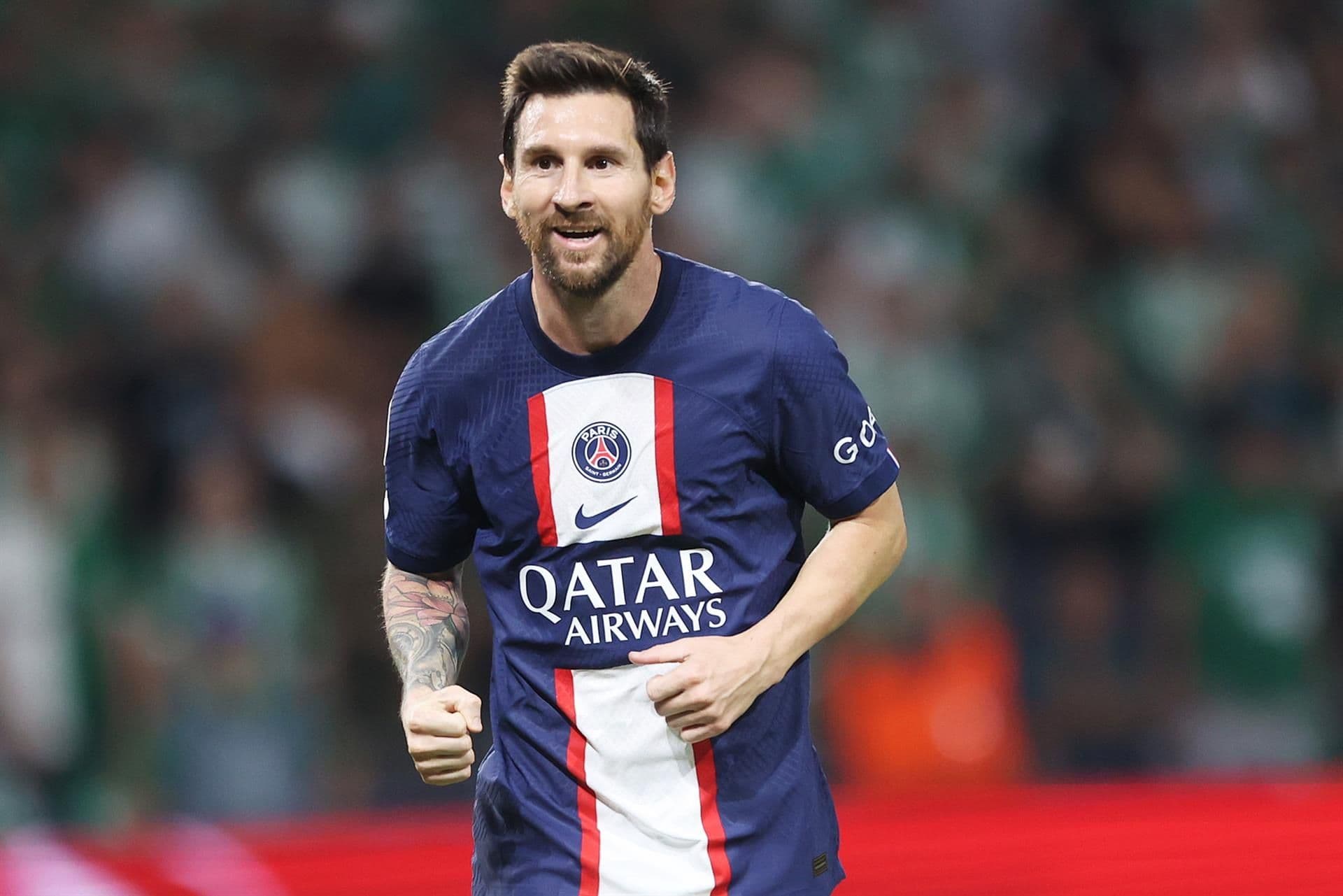 Leo marcó ante un nuevo equipo en la Champions League.