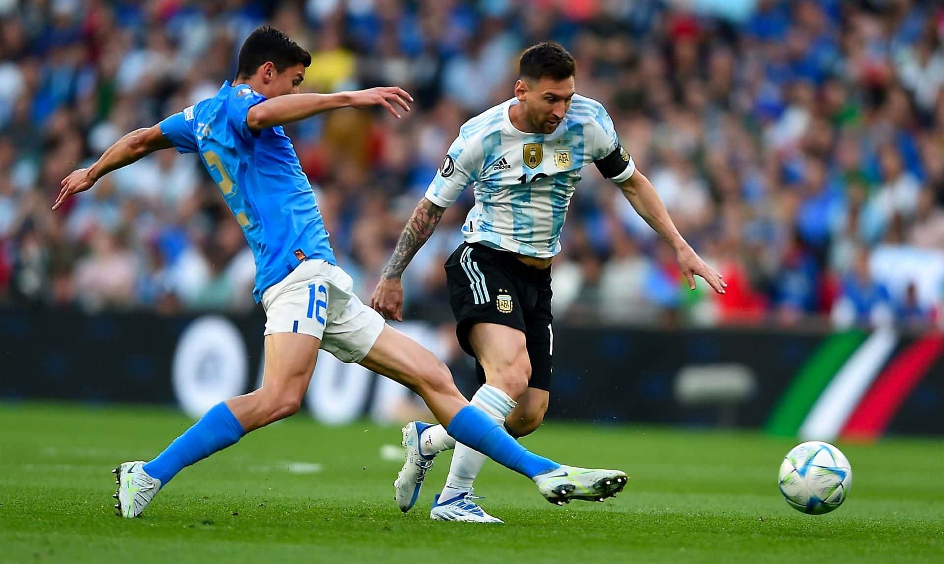 Leo realizó una extraordinaria jugada y demostró una vez más todas sus capacidades, frente a Italia en Wembley.