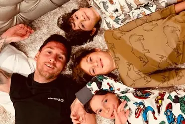 Leo realizó una publicación en Instagram en la que se ve junto a sus tres hijos, Thiago, Mateo y Ciro.