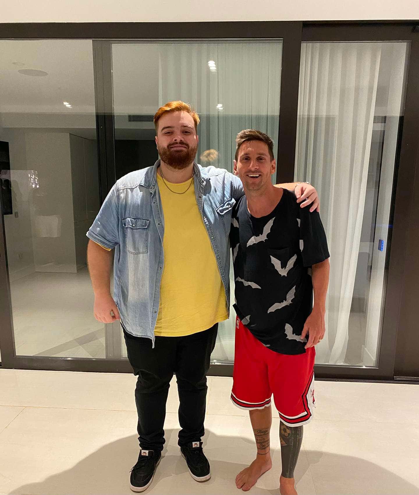 Lionel Messi abandonará el Barcelona en las últimas horas y realizó una cena de despedida invitando a varias figuras reconocidas en el ámbito del fútbol y de los medios entre ellas, Sergio Agüero e Ibai Llanos ¿Quiénes fueron los privilegiados? Enterate de todas las novedades acá.