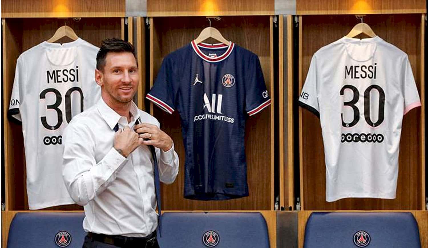 Lionel Messi fue presentado como nuevo jugador del PSG en el Estadio Parque de los Príncipes y luego firmó su primer contrato como futbolista del conjunto francés acompañado de Mauricio Pochettino y el dueño del club, Nasser Al Khelaïfi ¿Hasta cuándo firmó el argentino? Enterate todas las novedades acá.