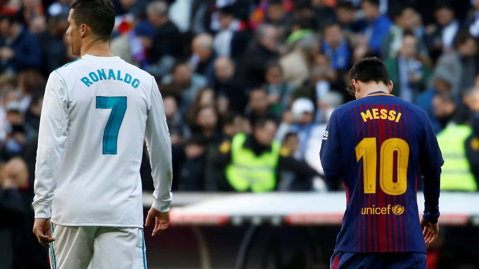 Lionel Messi no será parte del Barcelona en la próxima temporada después de casi 17 años y estará jugando para el PSG de Francia, debido a esto la Pulga aceptó el reto de Cristiano Ronaldo de jugar en otra liga que no sea a la de España ¿Cuándo llega el argentino al Paris? Todas las novedades acá.