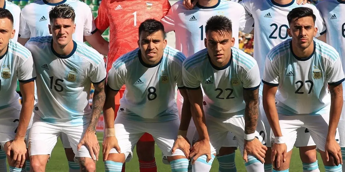 Lionel Scaloni tiene en mente a un defensa central que es su titular fijo, y ni siquiera estuvo presente en los partidos de la Selección de Fútbol de Argentina en Eliminatorias.