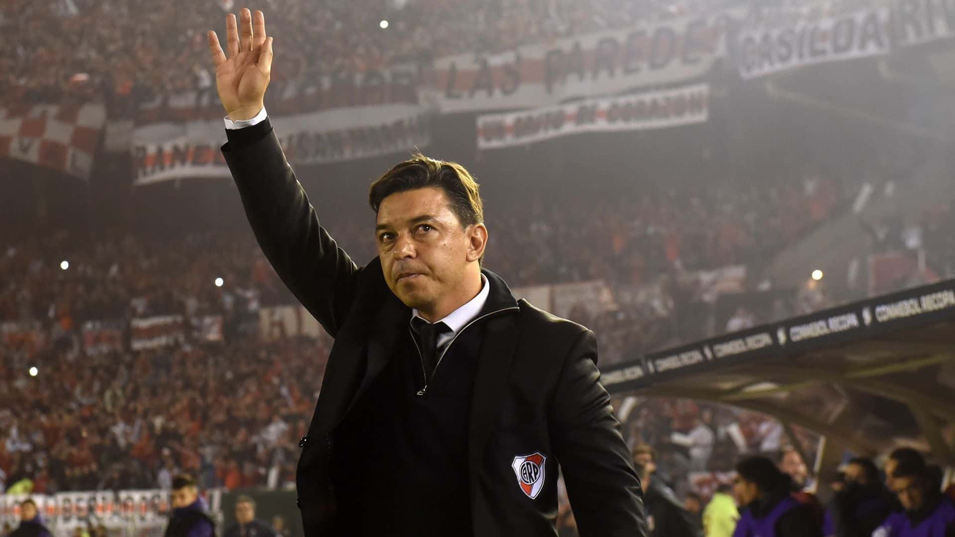 Llamativamente, en Uruguay y ante la salida de Tabárez de la Celeste, dan al Muñeco como el indicado para agarrar a una selección que por ahora no va a Qatar 2022.