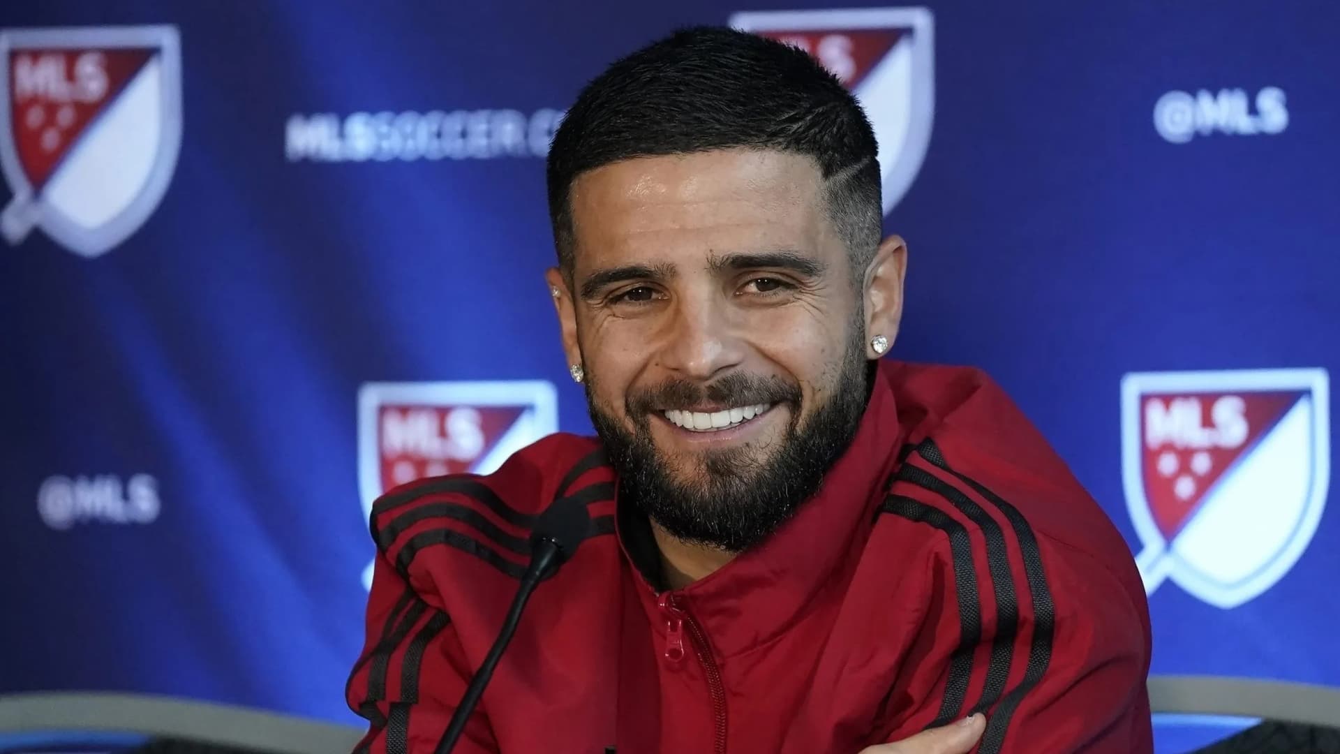 Lorenzo Insigne en conferencia de prensa