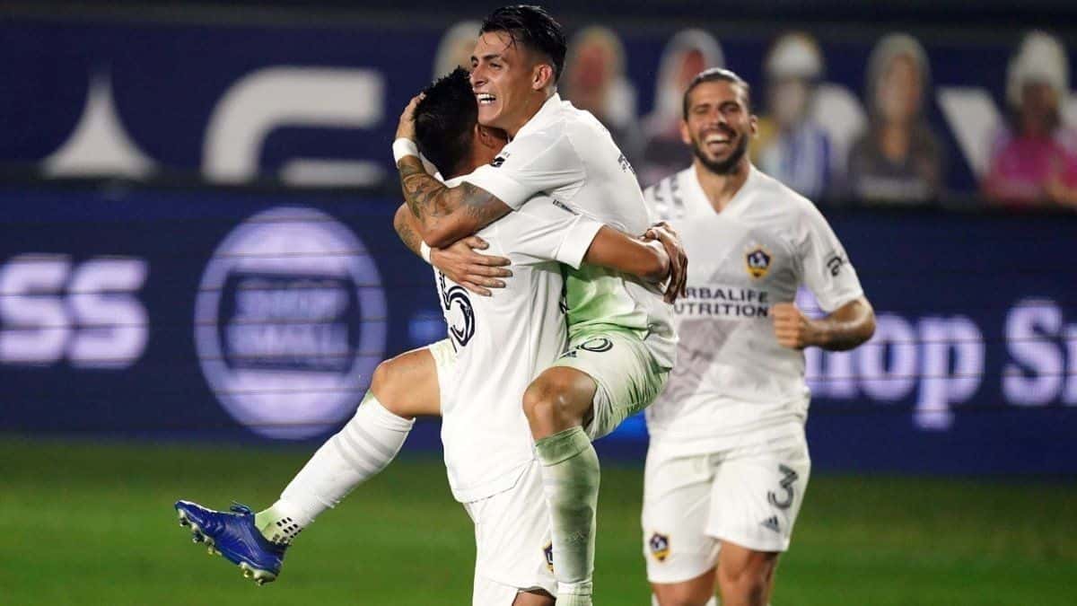Los Angeles Galaxy han anunciado su interés en comprar a Cristian Pavón, y todo parece indicar que una leyenda podría tomar la decisión final.