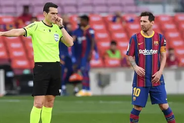 El reclamo de Messi al arbitro y la furia con el VAR