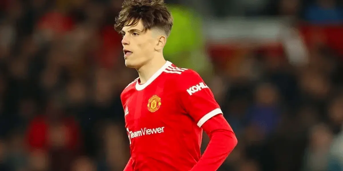 Los Diablos Rojos igualaron 1 a 1 ante Chelsea con gol del Bicho y el futbolista argentino hizo su debut oficial.