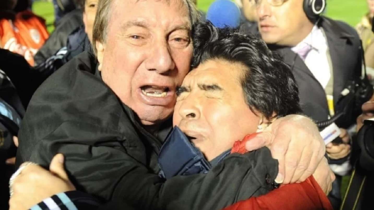 Los doctores del exentrenador le contaron las causas de la muerte de Diego.