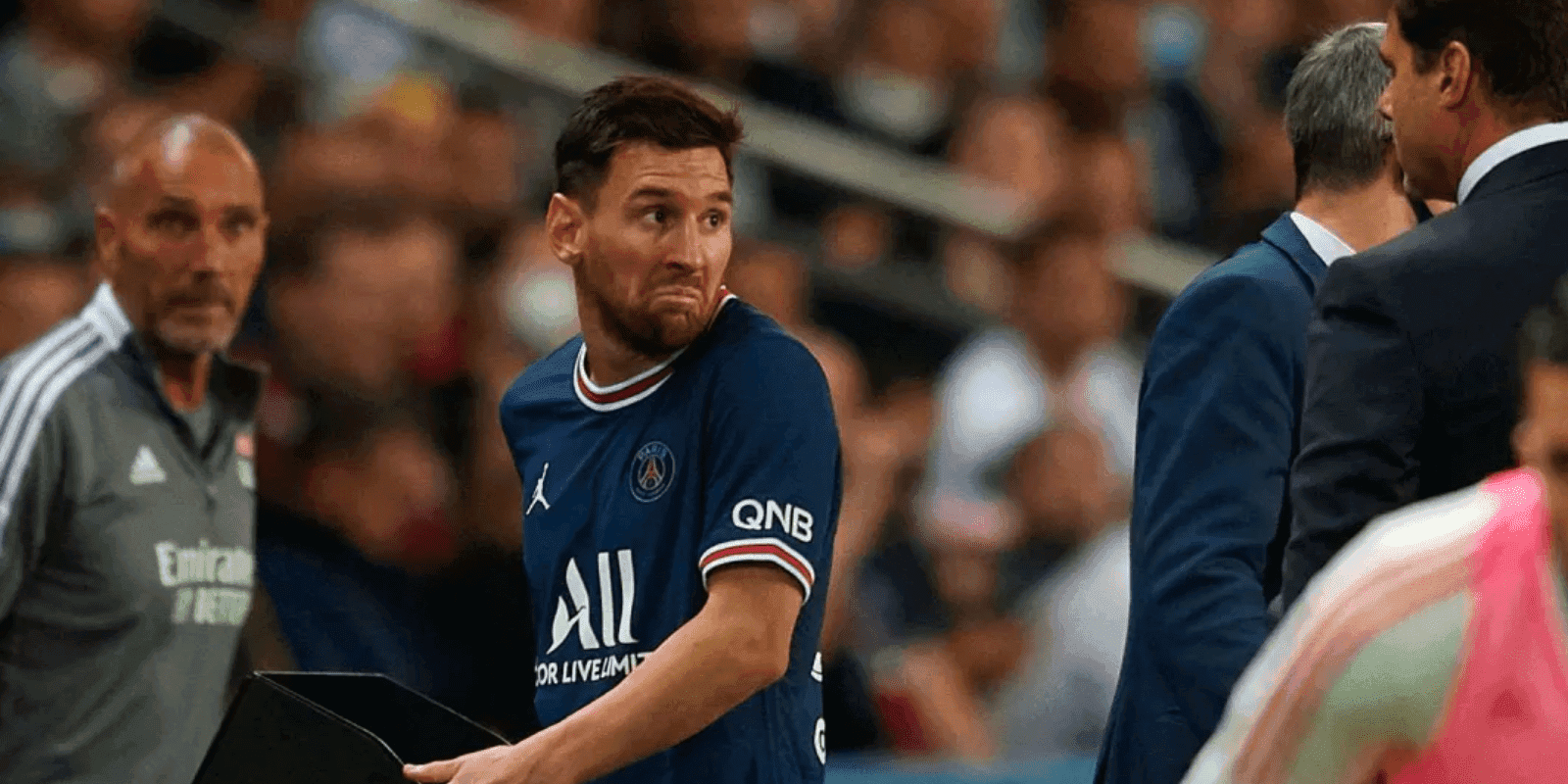 Los hinchas más radicales del cuadro parisino no tuvieron piedad tras la derrota contra Rennes