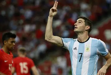 Lucas Alario busca posibilidades para salir de Bayer Leverkusen por una muy importante razón.