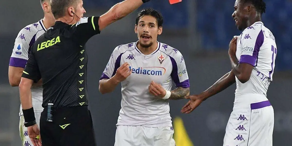 Lucas Martínez Quarta puede haber cometido el peor error de su carrera al salir a Associazione Calcio Firenze Fiorentina.