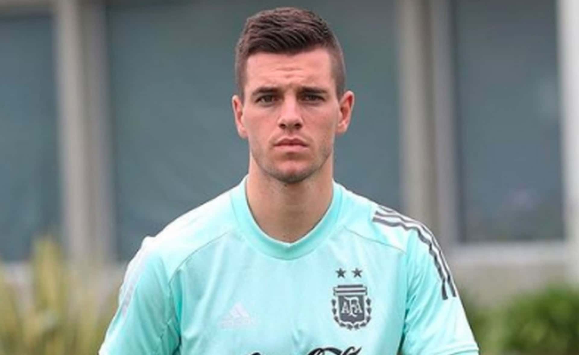 Luego de ganar la Finalissima frente a Italia con la selección Argentina, espera en rosario los últimos arreglos sobre su futuro