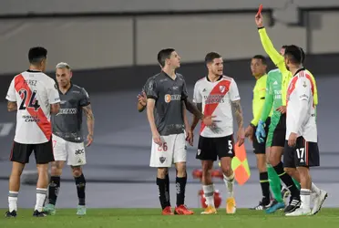 Luego de la victoria por 1-0 ante River, el conjunto brasileño le pidió a la Conmebol que le retiren la expulsión al mediocampista argentino.