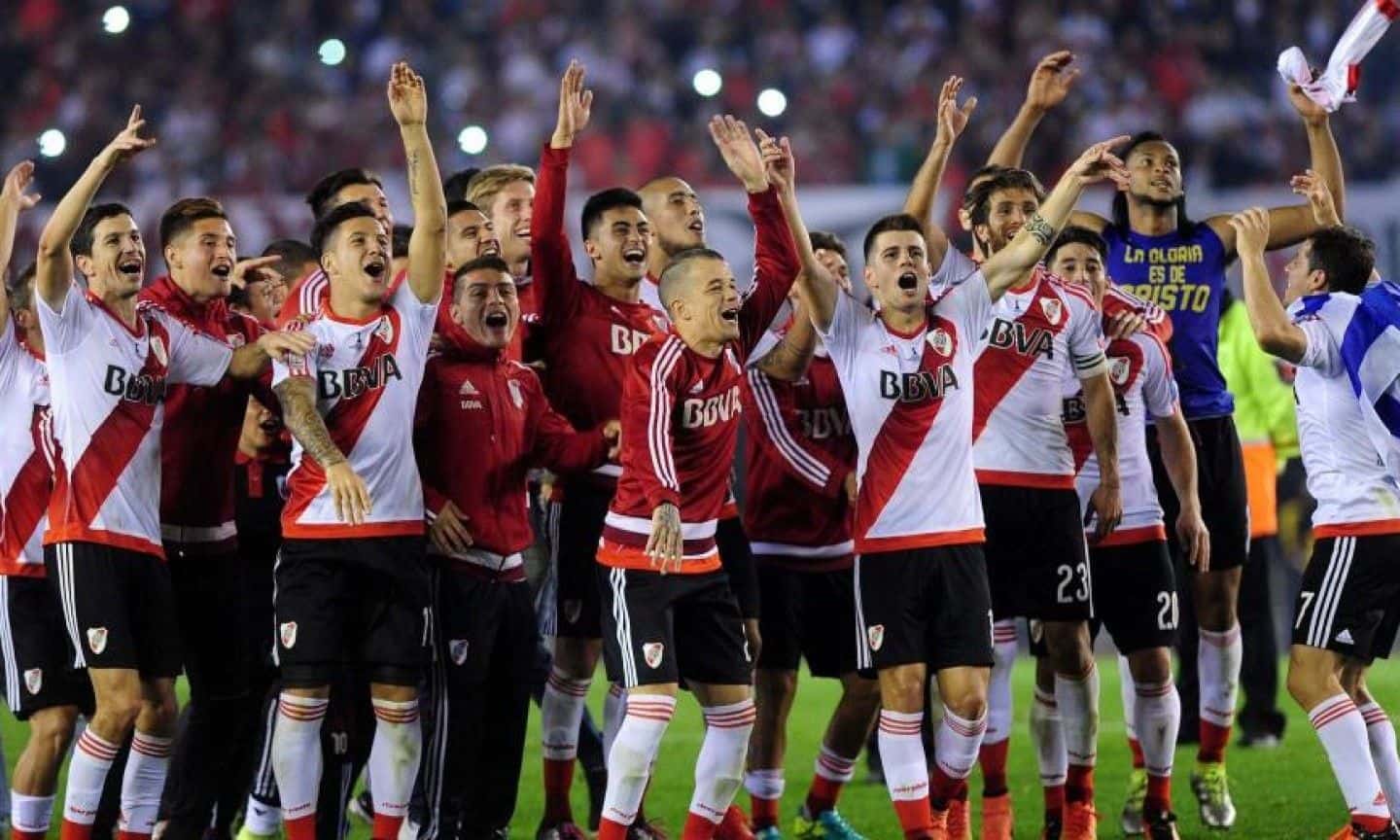 Luego de romperla contra Boca Juniors, partió joven al Viejo Continente y jamás pudo afirmarse. Hoy la rompe y busca resurgir nuevamente.