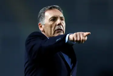 Luego de su salida del Xeneize, el entrenador podría ser el nuevo DT de Venezuela. Los detalles de la negociación.