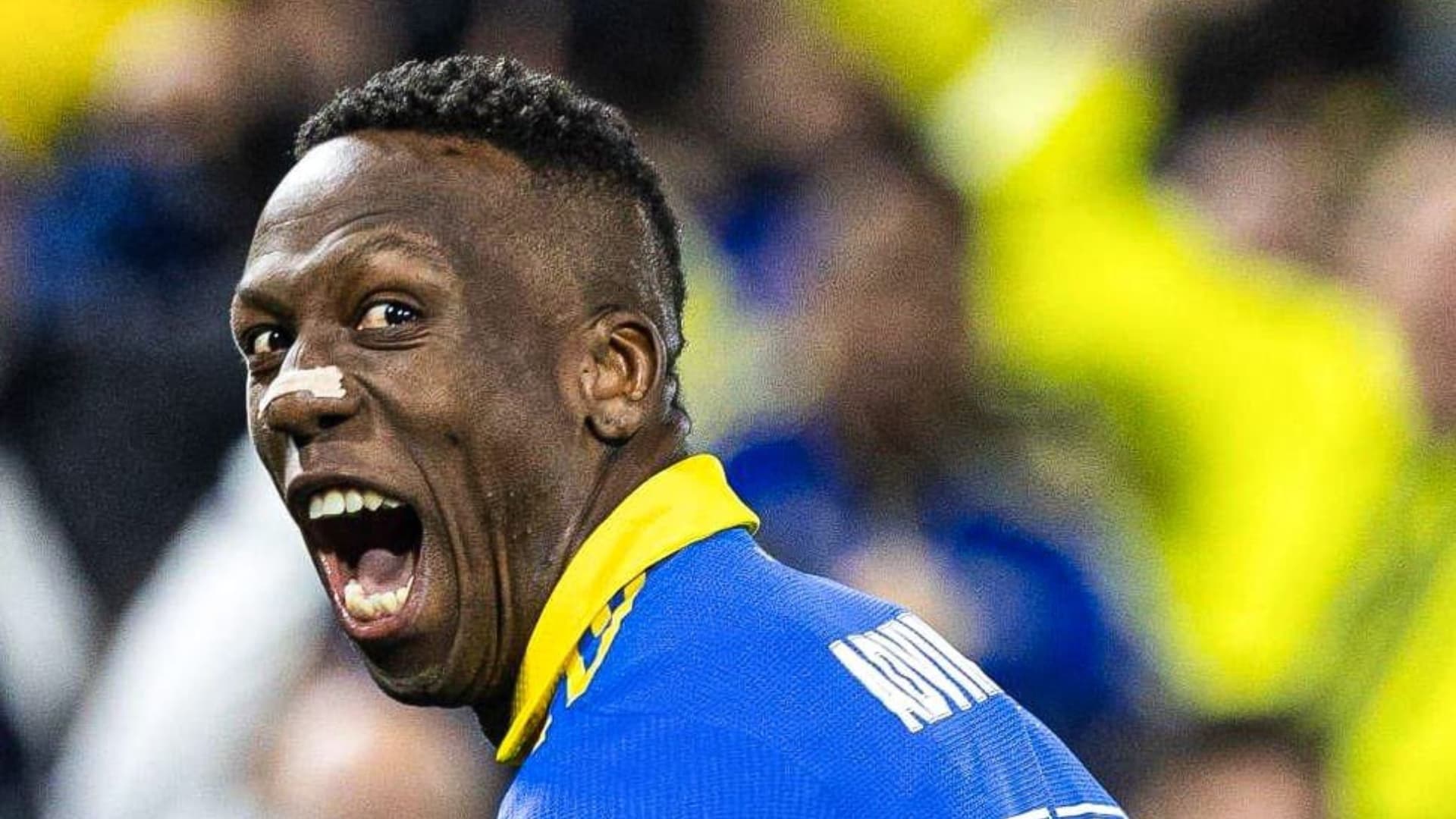 Luis Advíncula feliz en Boca