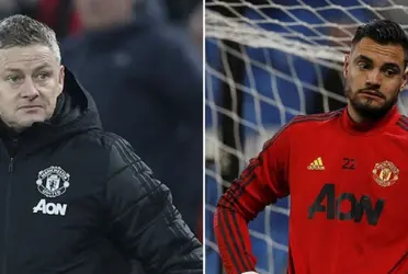 Manchester United F.C. está en total caos, y Sergio Romero está involucrado en algo que le sucedió a José Mourinho.