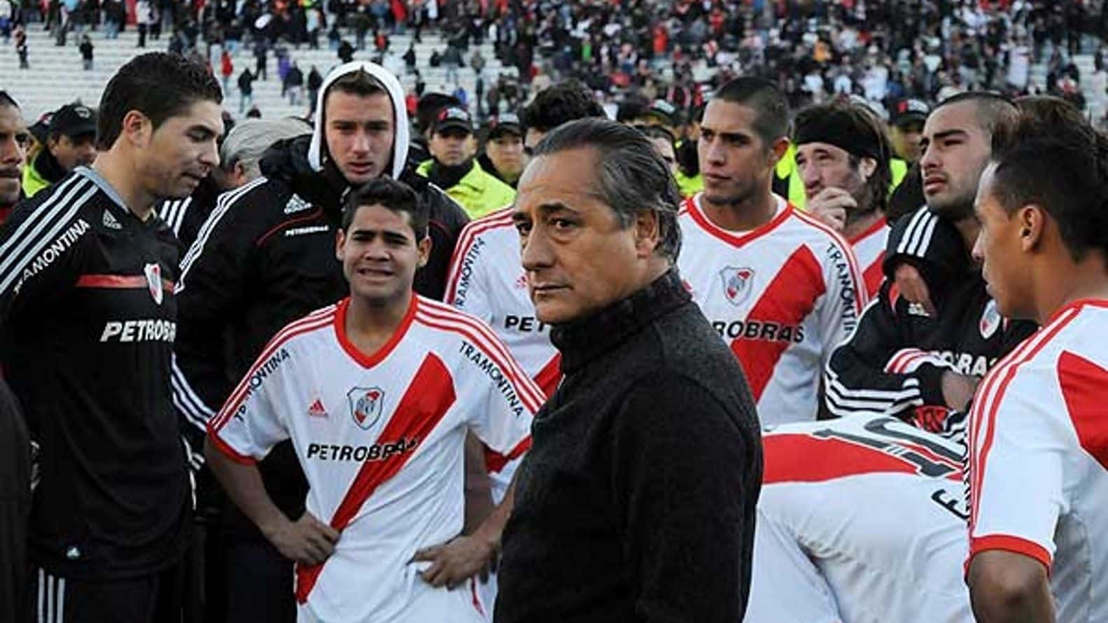Mandó a River Plate a la B Nacional y ahora es protagonista de otro escándalo en un club de Primera División.