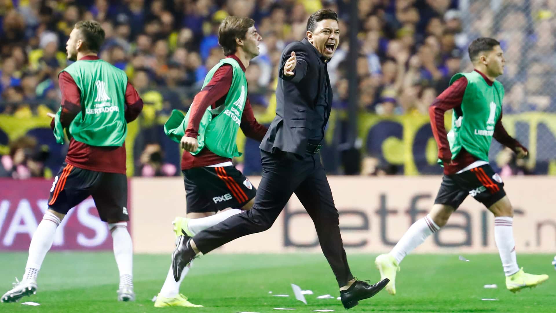Marcelo Gallardo dirige River desde el año 2014 y ha estado en varios Superclásicos donde supo ganar, empatar y también perder, el historial por ahora lo tiene a favor, pero ¿Cuántas veces le ganó a Boca? Enterate de toda la información acá.