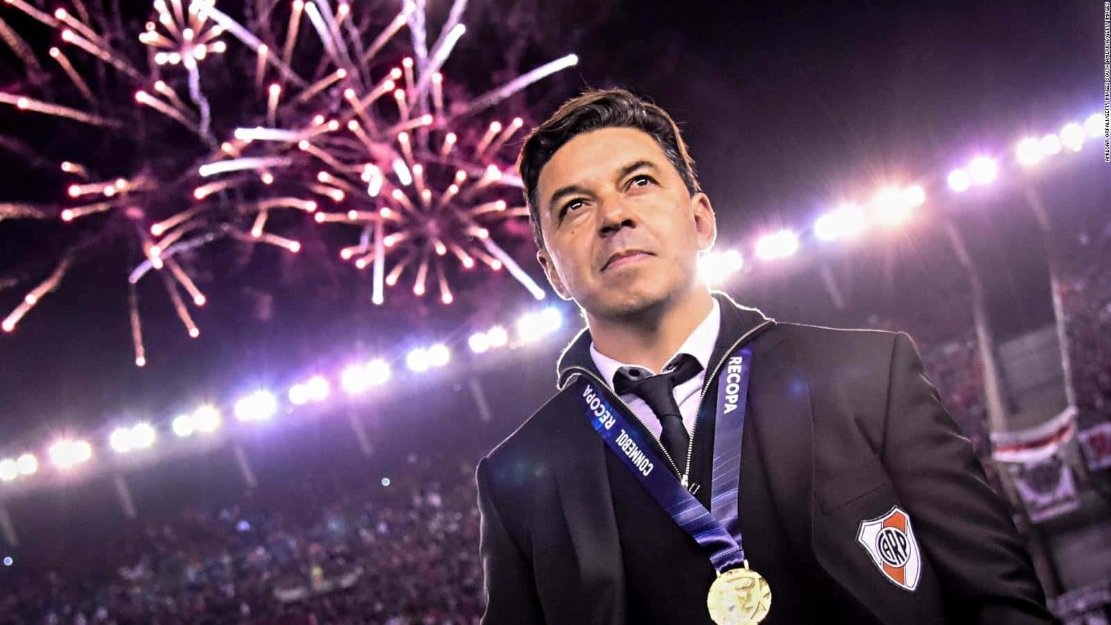Marcelo Gallardo está en River hace más de seis años y a lo largo de este trayecto que inició a mediados del 2014 logró varios títulos en donde se ganó el corazón del hincha Millonario. Debido a esto, renovó en varias oportunidades con la institución pero ¿Cuánto cobra en River Plate?. Enterate de los detalles acá.