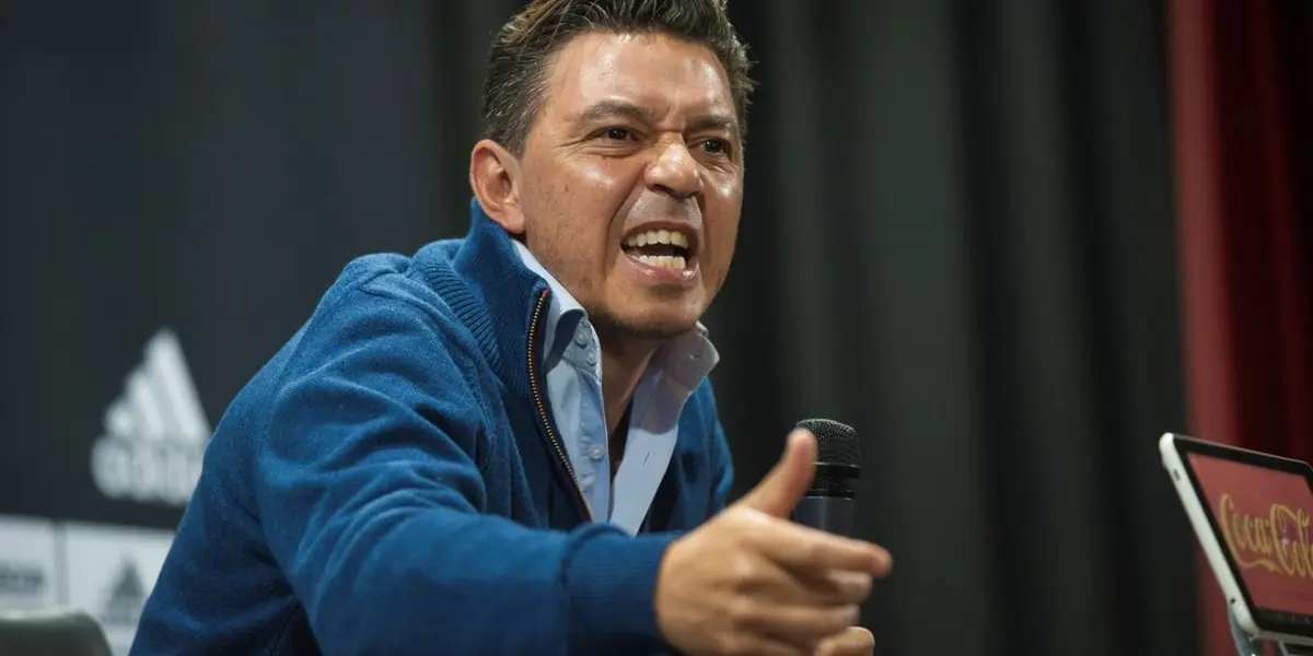 Marcelo Gallardo no puede calmar su bronca debido a que podría perder varios jugadores de su plantel.