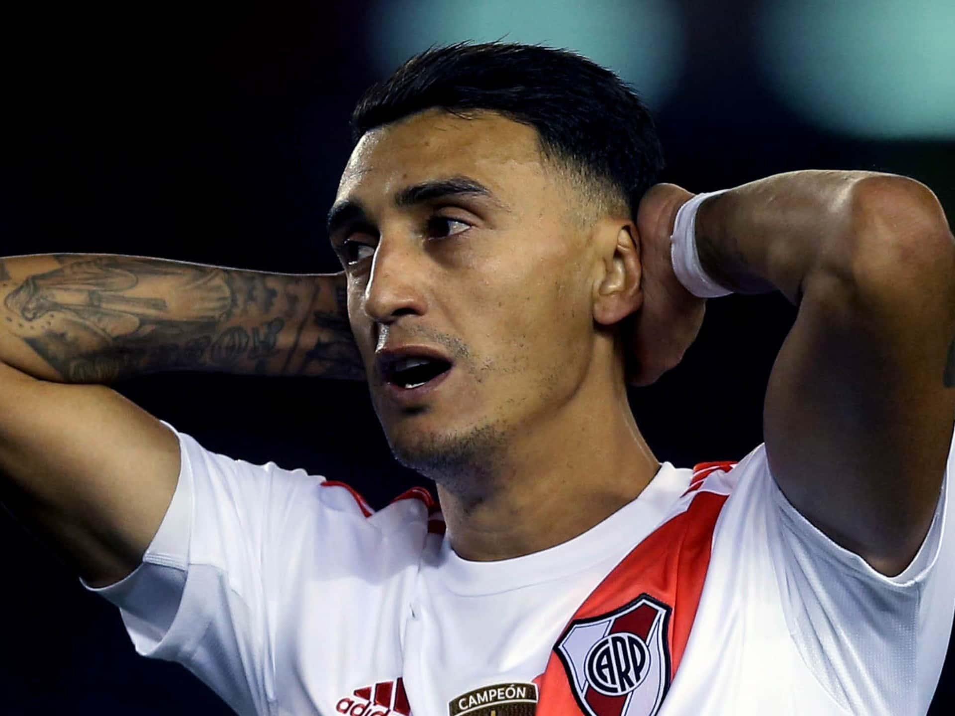 Marcelo Gallardo se lamentó en el último enfrentamiento ante Lanús por la salida de Matías Suárez lesionado y ya piensa en Julián Álvarez para suplantar al delantero del Millonario ¿Llega el atacante para el Superclásico? Toda la información acá.