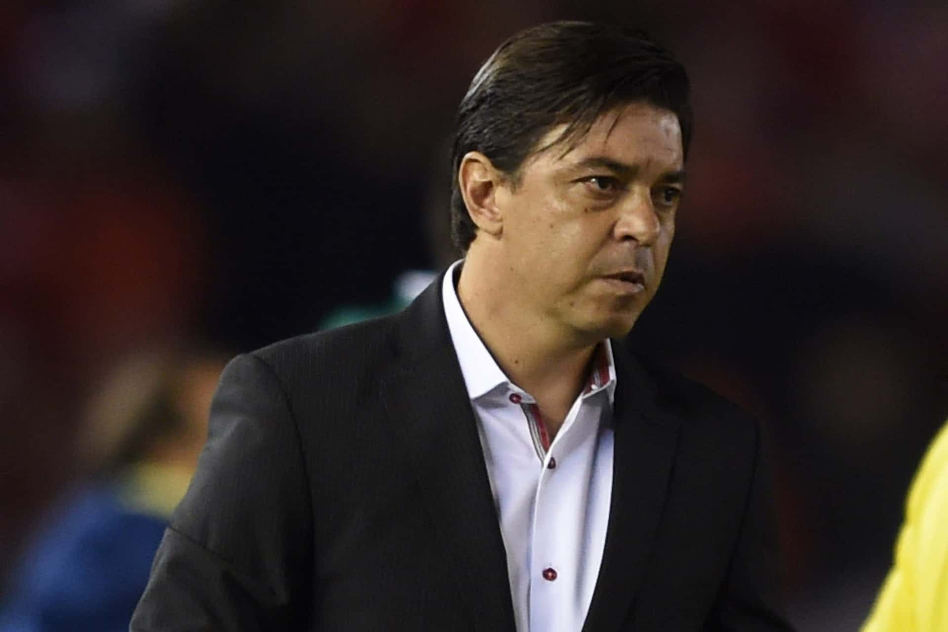 Marcelo Gallardo sufrió el pasado miércoles 18 de agosto la eliminación de River Plate de la Copa Libertadores ante Atlético Mineiro y ahora solamente le queda pelear la Liga Profesional, mientras tanto, su contrato finaliza en diciembre de este año ¿Se quedará el Muñeco en el Millonario? Toda la información acá.