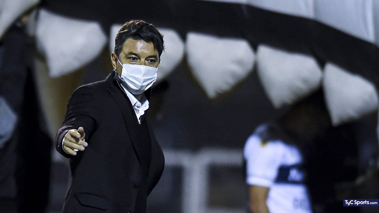 Marcelo Gallardo sufrió la eliminación de su equipo de la Copa Libertadores ante Atlético Mineiro en los cuartos de final y ante la ausencia de River en las copas y el objetivo claro de pelear la Liga Profesional, se rumorea que pueda dejar su cargo luego de siete años como DT del Millonario ¿Cuáles pueden ser los factores de su salida? Enterate de toda la información acá.