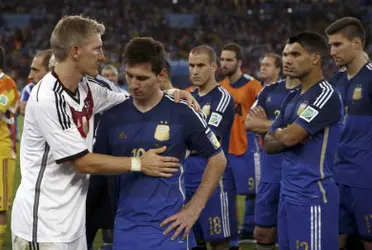 Mario Götze debutó con su nuevo club y rapidamente marco un gol.