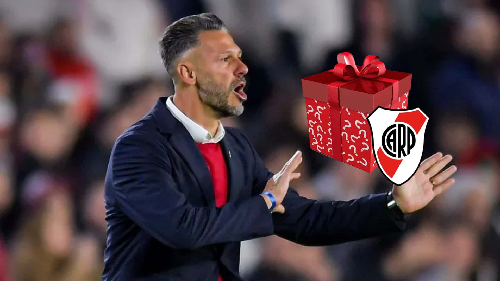 Martín Demichelis dando indicaciones a los jugadores de River.