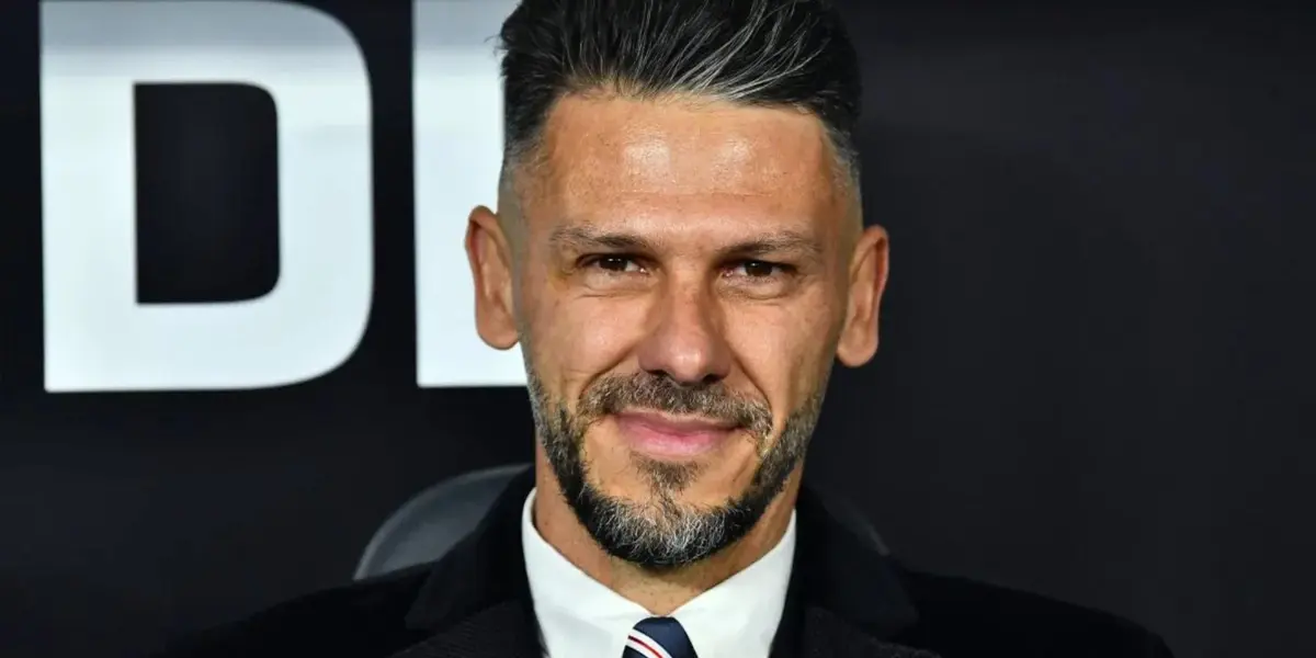 Martín Demichelis sonríe ante la cámara de fotos.