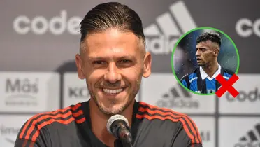 Martín Demichelis sonríe en conferencia de prensa.