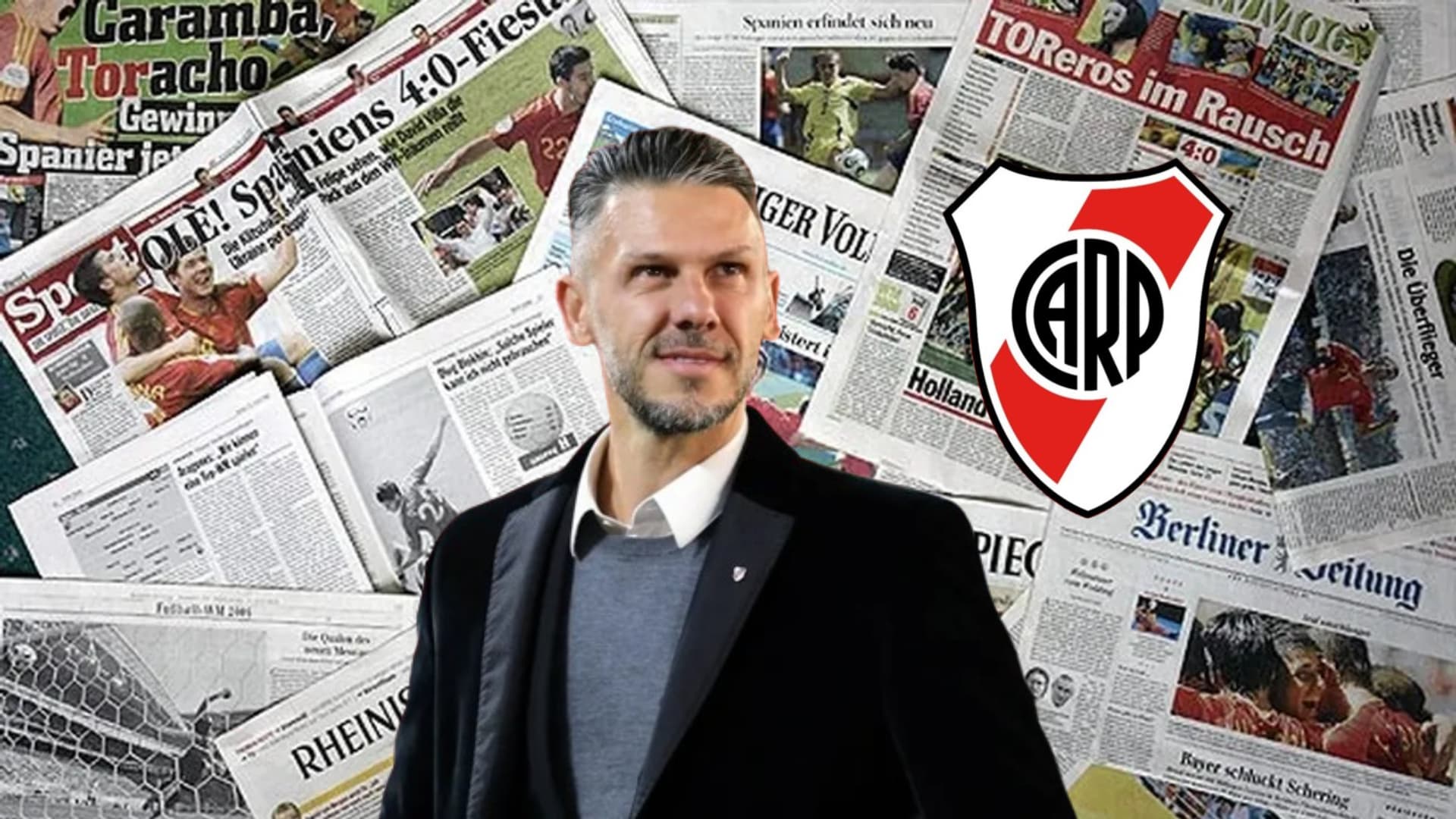 Martín Demichelis sonriendo, con tapas de diarios alemanes detrás.